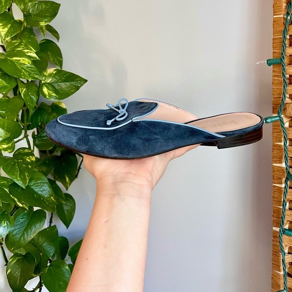 Kate Spade New York Devi Slide in Navy with Bow Tie Detail - Picture 3 of 13